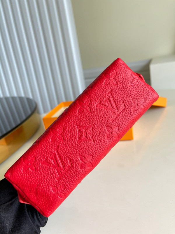 l0*is V*t0n cosmetic pouch pm-19*12*6cm