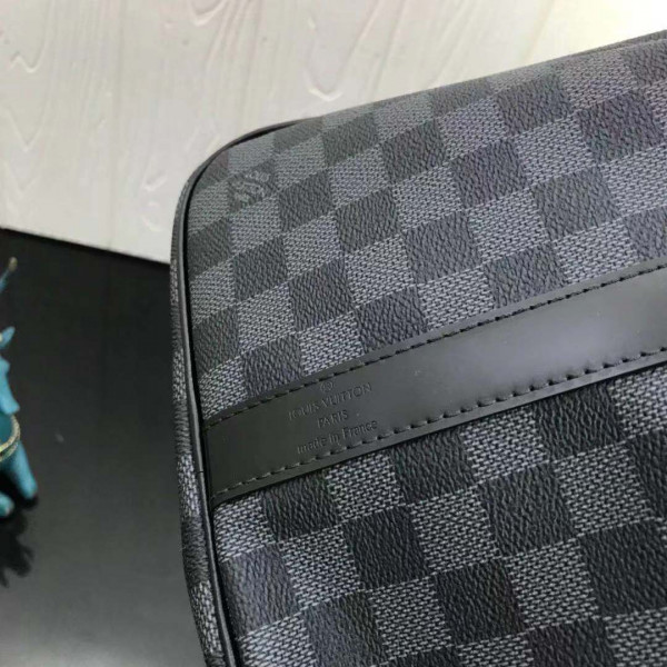 l0*is V*t0n keepall bandouliÈre 55