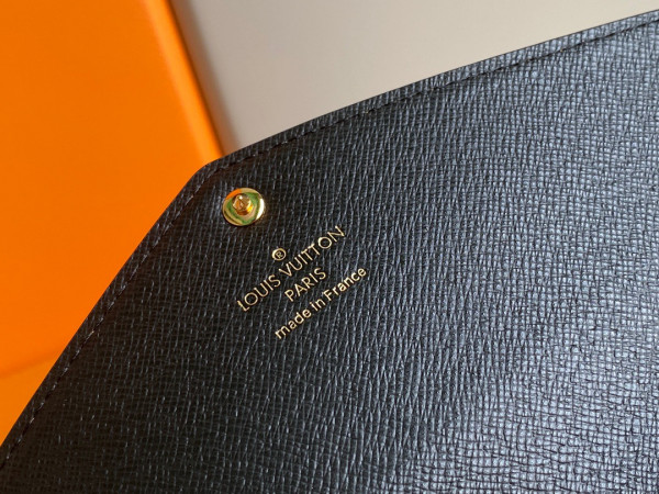 l0*is V*t0n sarah wallet