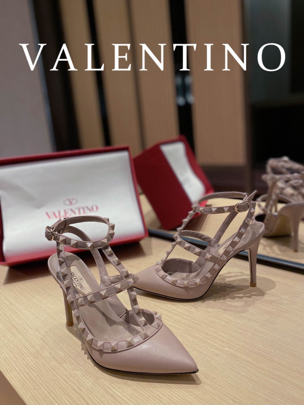 VALENTINO ROCKSTUD SANDAL