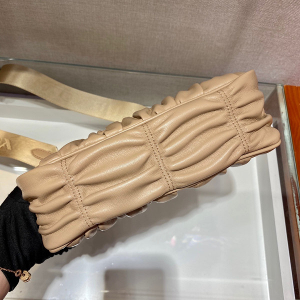 Pra*a re-edition 2005 raffia bag