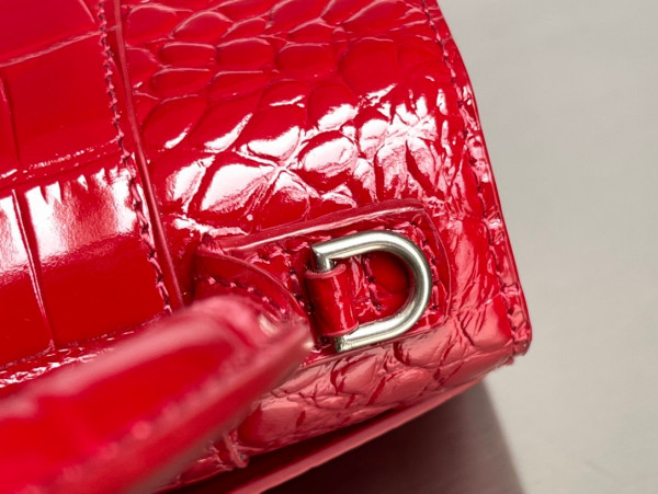 Ba*len*cia*ga hourglass