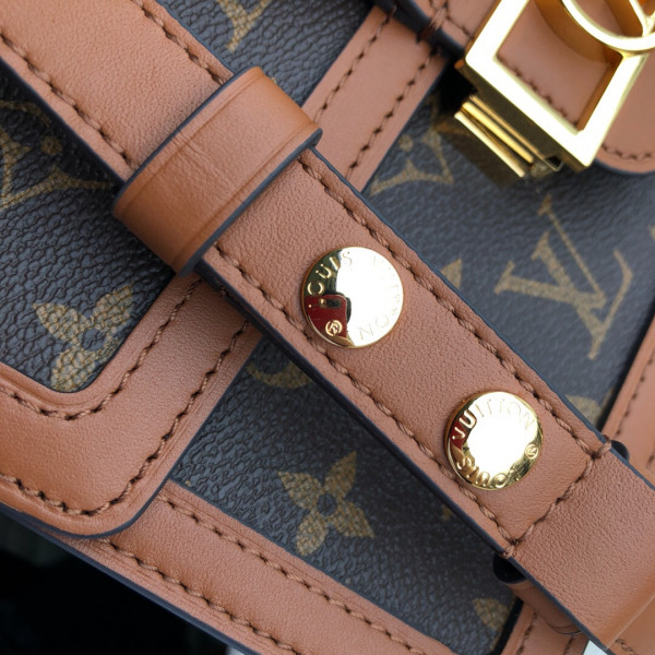 l0*is V*t0n dauphine mm(2019 spring show)