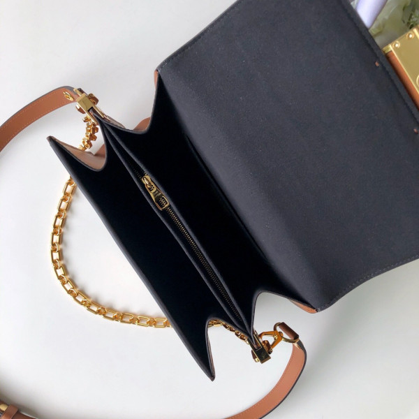 l0*is V*t0n dauphine mm(2019 spring show)