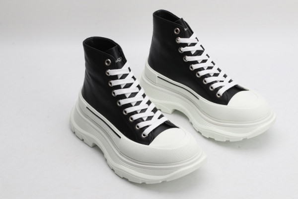 ale*d*r M*Q*en tread slick boot