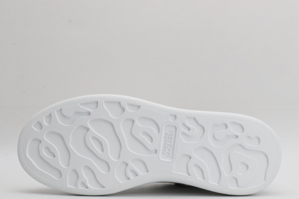 ale*d*r M*Q*en oversized sneaker