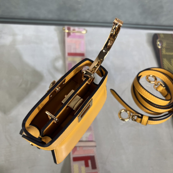 F**di nano peekaboo maxi handle