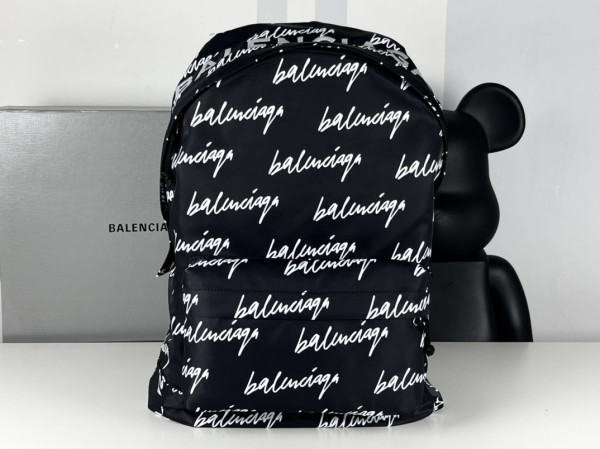 Ba*len*cia*ga backpack