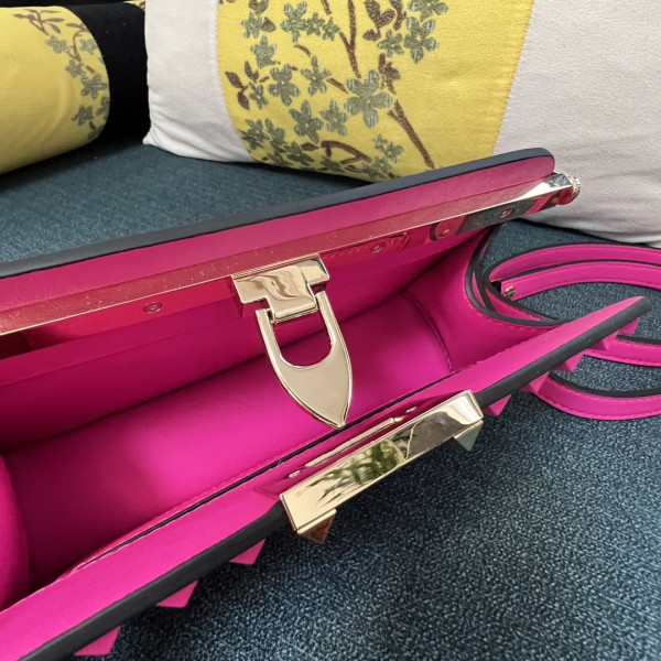 VALENTINO ROCKSTUD CALFSKIN CLUTCH