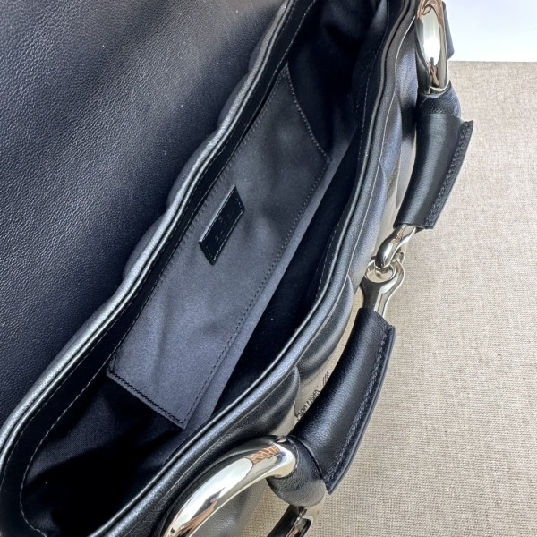 G*u*i horsebit chain big shoulder bag