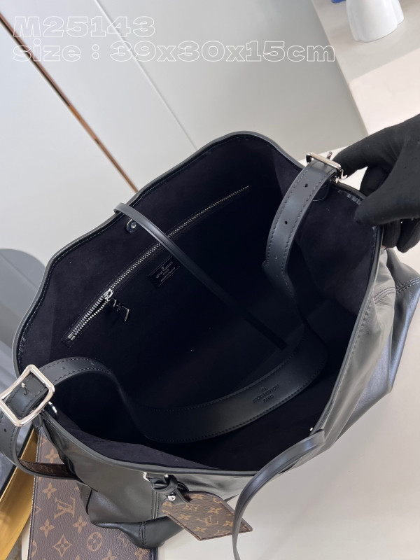 l0*is V*t0n carryall mm- 39 x 30 x 15cm