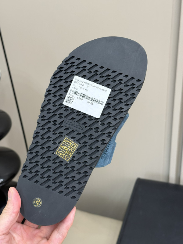 H**mes sandal