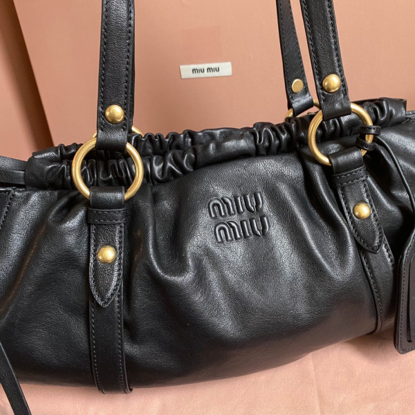 M*um*u joie nappa leather bag-44 x 16 x10.5cm