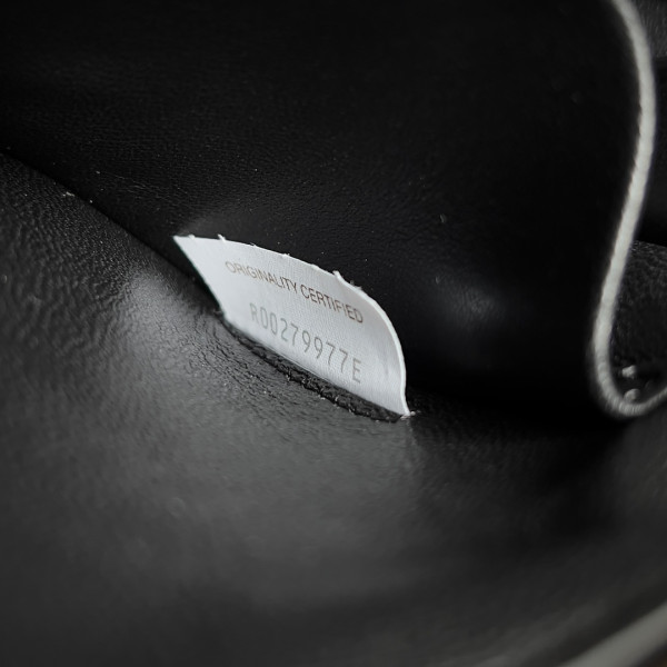 bo*te*ga Ve*ne*ta intrecciato concert pouch