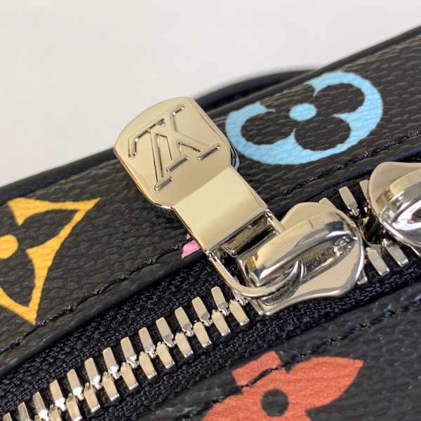 l0*is V*t0n tm nice nano