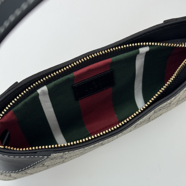 g*u*i gg emblem S*per mini shoulder bag-18*10*3cm