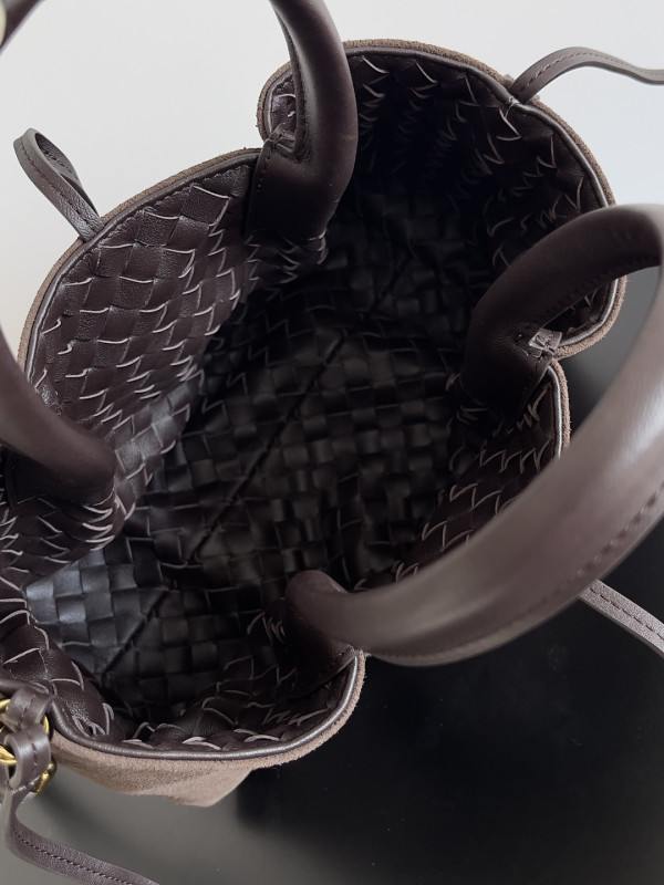 bo*te*ga Ve*ne*ta pinacoteca-24*15*12cm