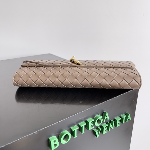 bo*te*ga Ve*ne*ta long clutch andiamo with handle-31*13*3cm