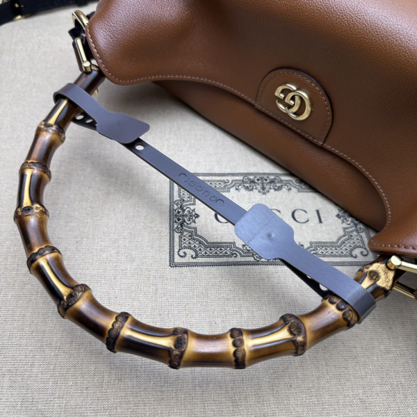 G*u*i diana medium shoulder bag - 30*23*6.5cm